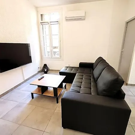 Le Centre Du Monde Apartment *